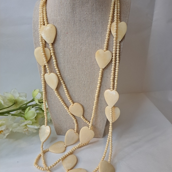 Vintage Jewelry - VINTAGE RARE DOUBLE STRANDED CARVED BONE HEARTS NECKLACE 💕♥️🥰